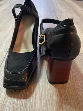 Women’s Black Block Heel Mary Jane Pumps